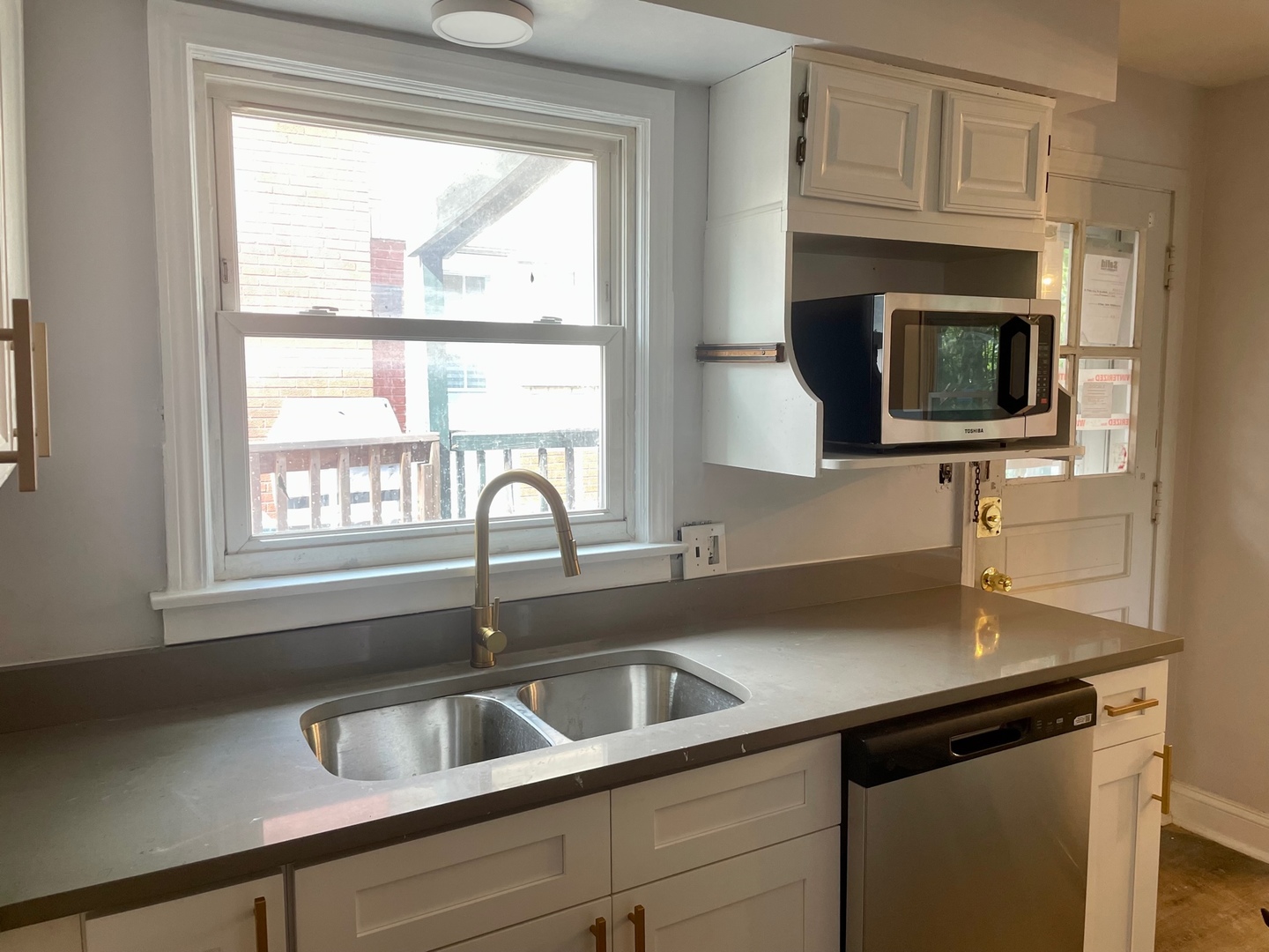 1122 N Harlem Avenue A Property Photo 3