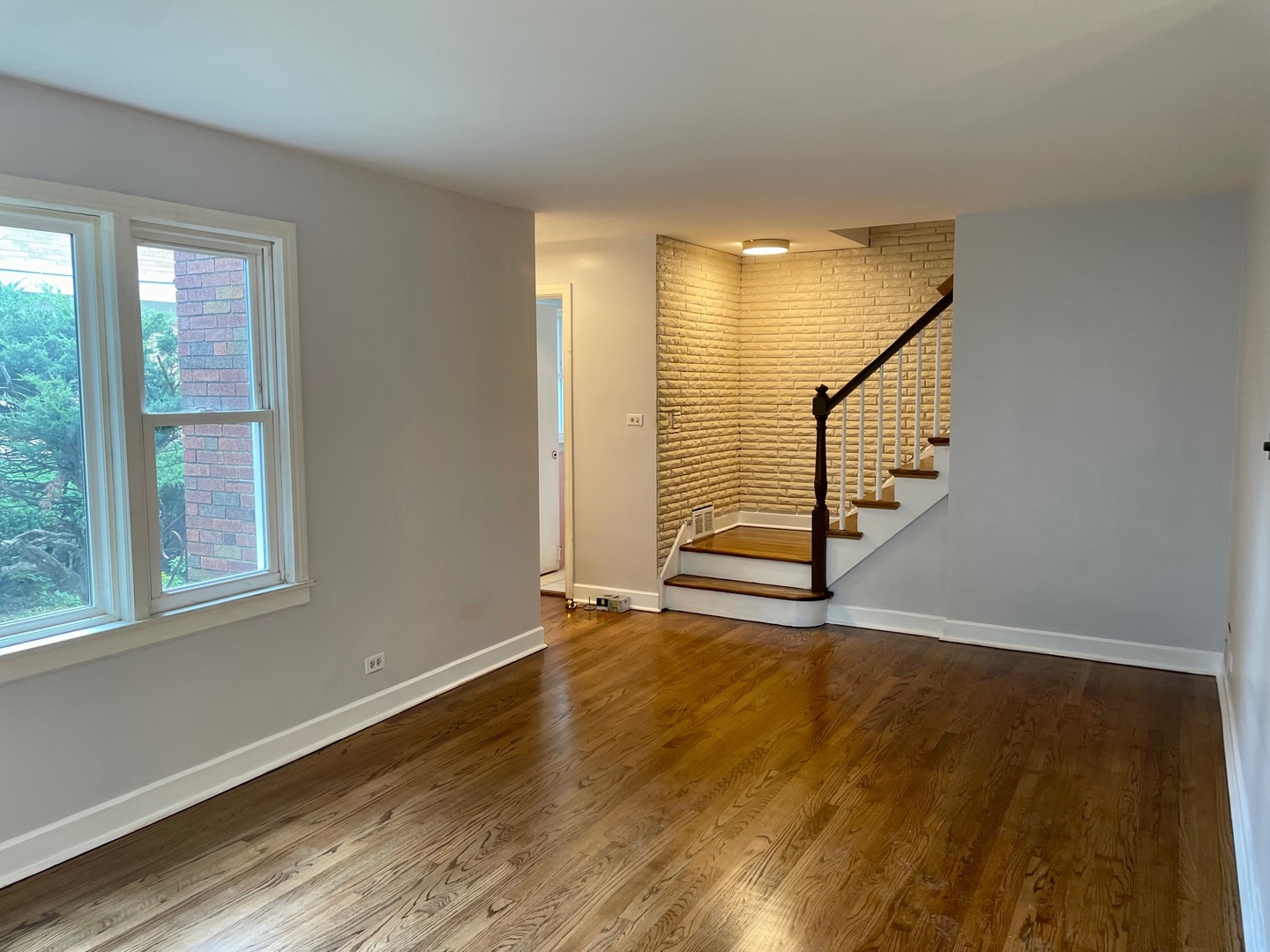 1122 N Harlem Avenue A Property Photo 5