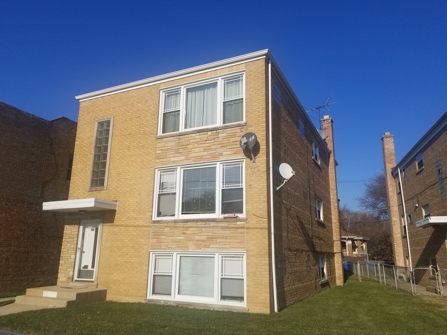 5910 W Higgins Avenue 1 Property Photo 1