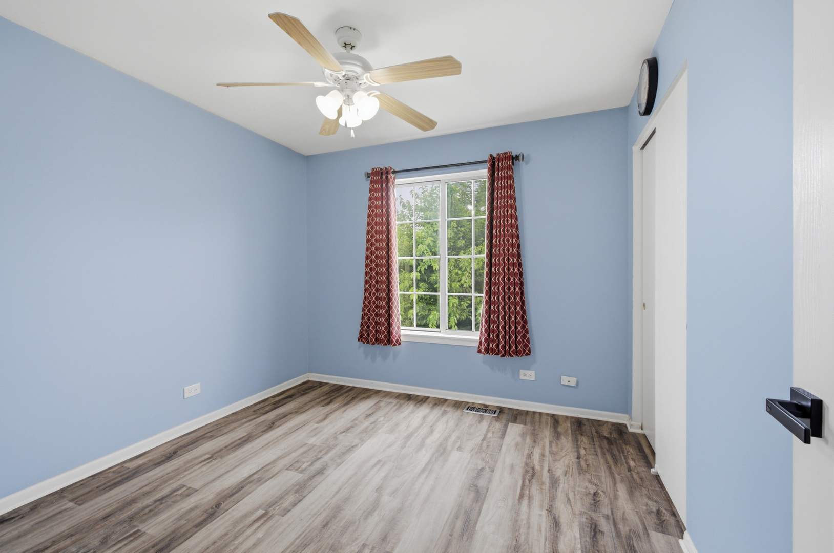 18 Truman Lane Property Photo 11