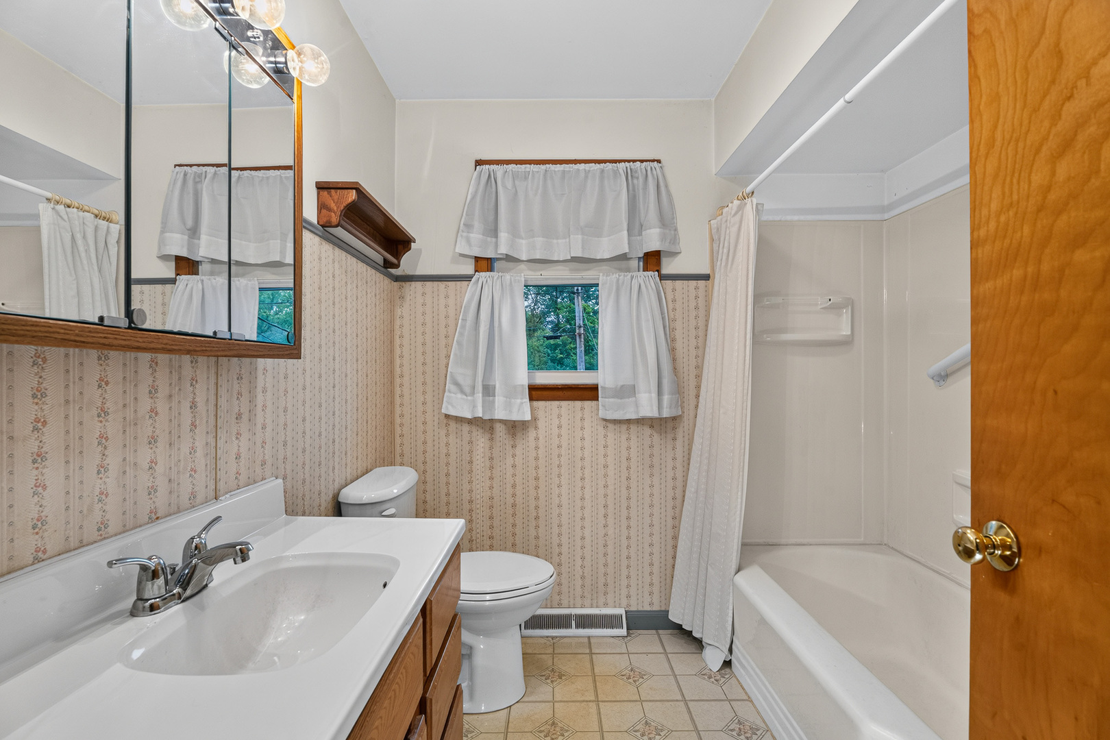 3341 Prairie Avenue Property Photo 28