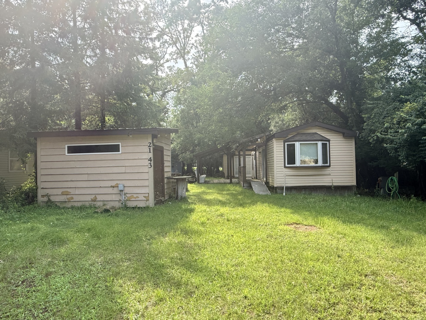 21-43 Woodhaven Lakes Property Photo 1