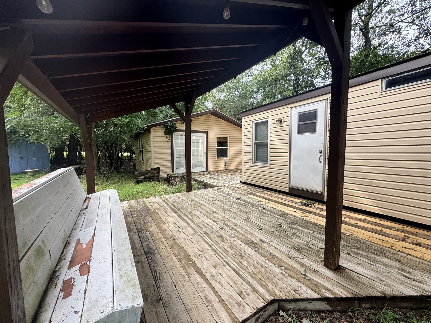 21-43 Woodhaven Lakes Property Photo 4