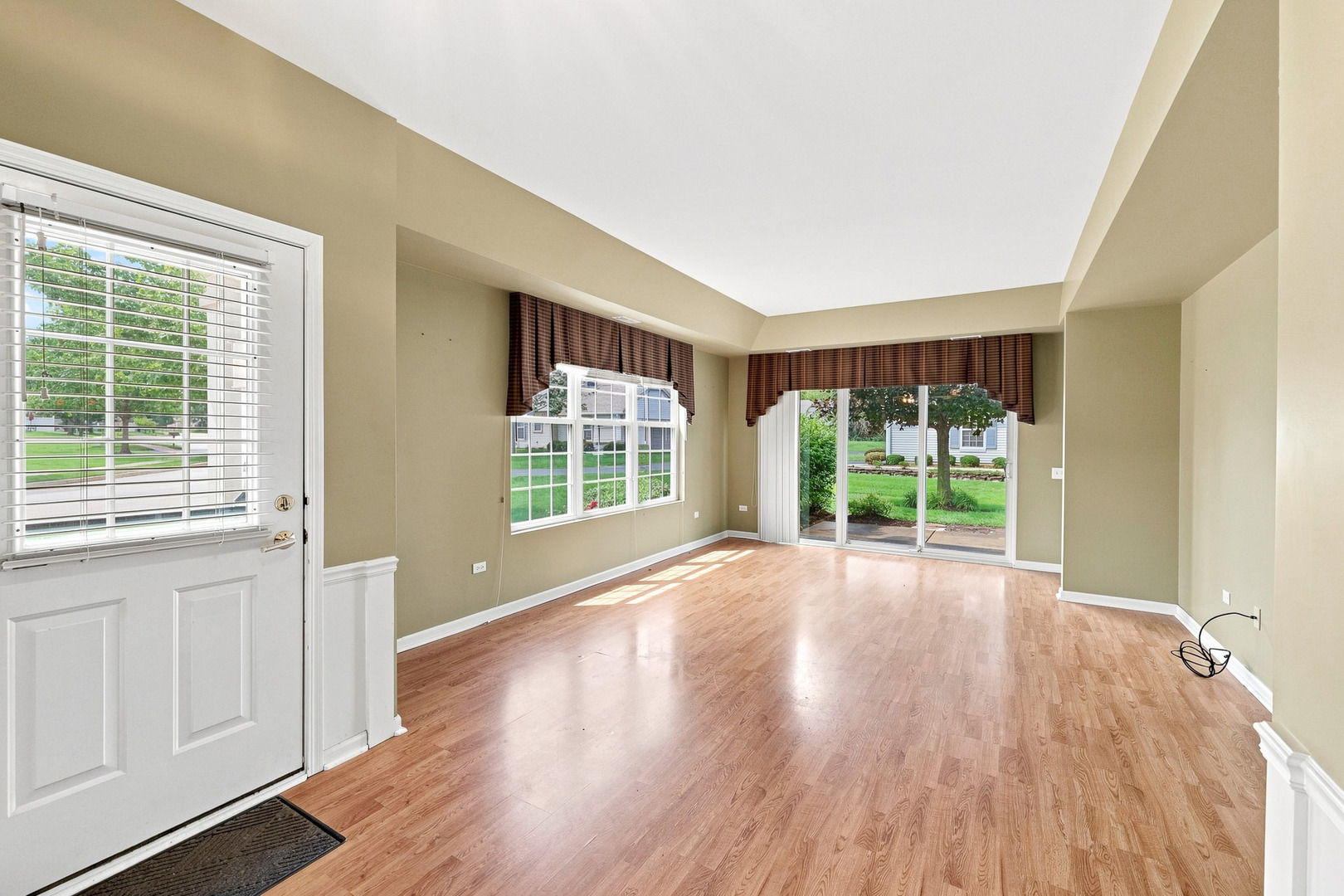 13674 Penefield Lane Property Photo 4