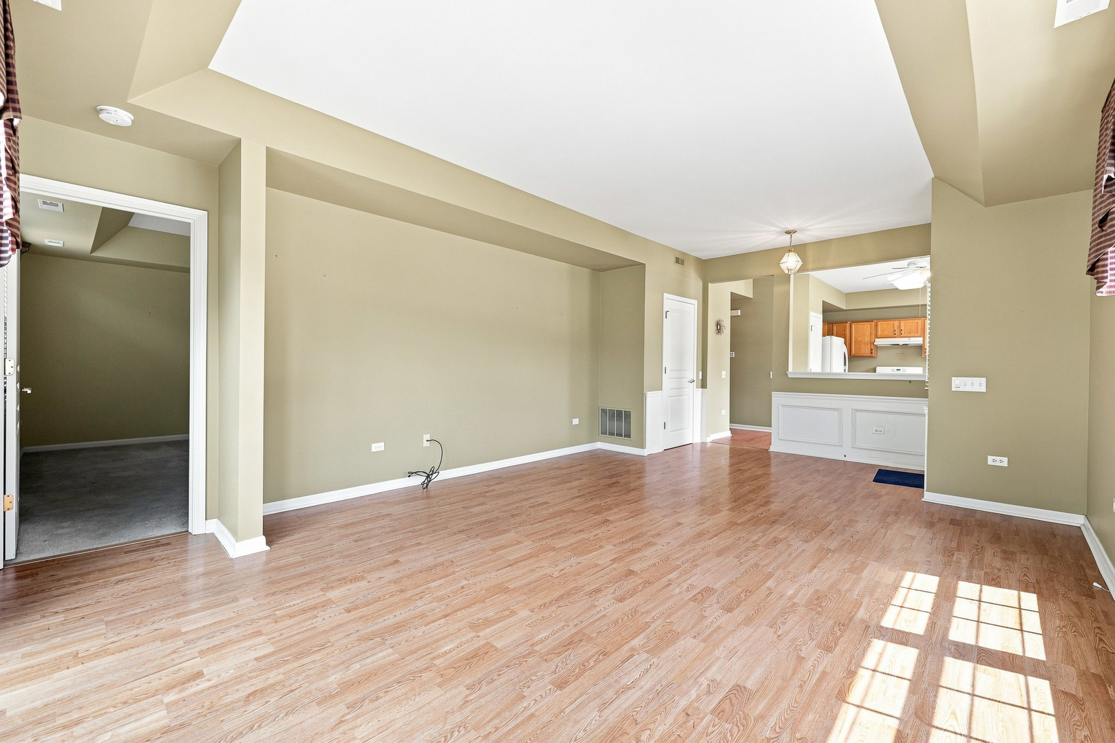 13674 Penefield Lane Property Photo 6