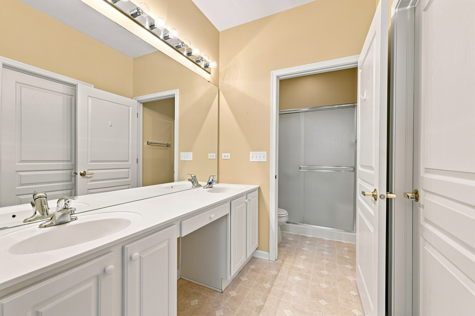 13674 Penefield Lane Property Photo 13
