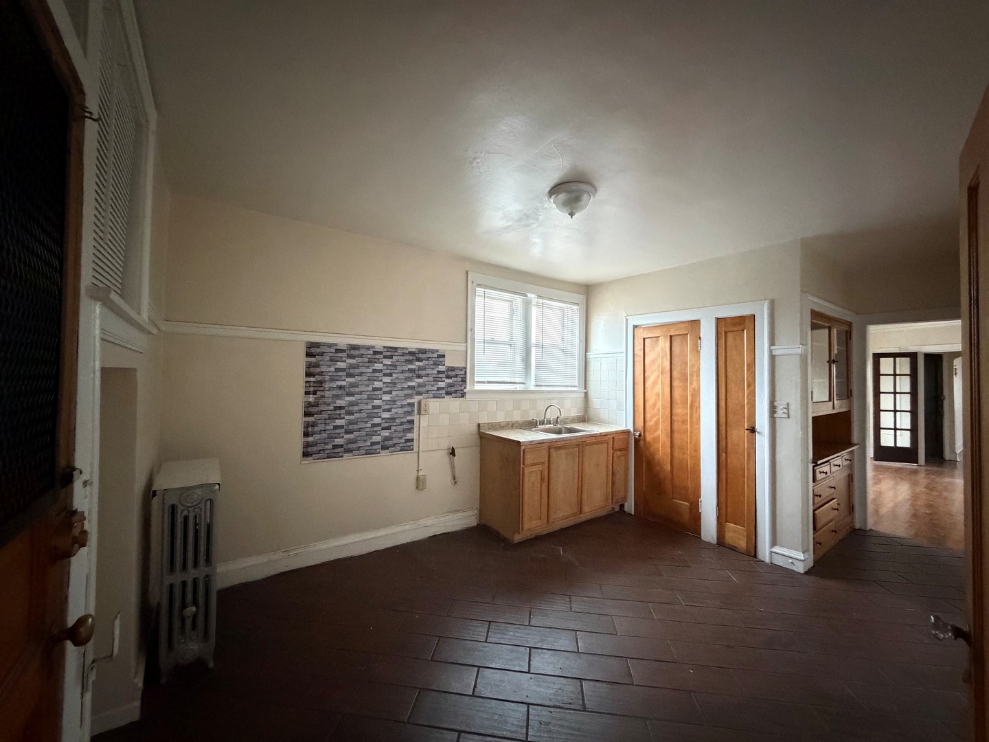7811 S Constance Avenue 2 Property Photo 2