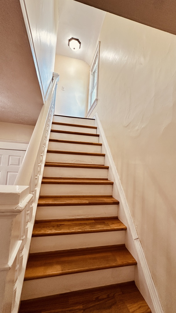 213 S Swift Street Property Photo 8