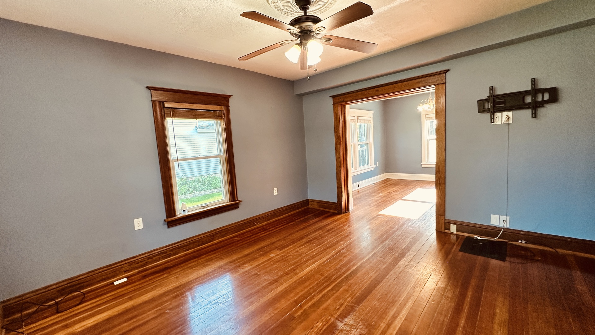 213 S Swift Street Property Photo 10