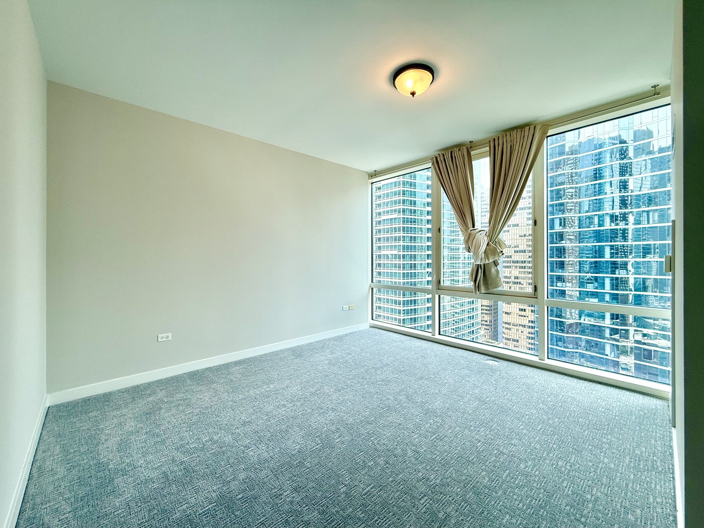 505 N Mcclurg Court 2501 Property Photo 16