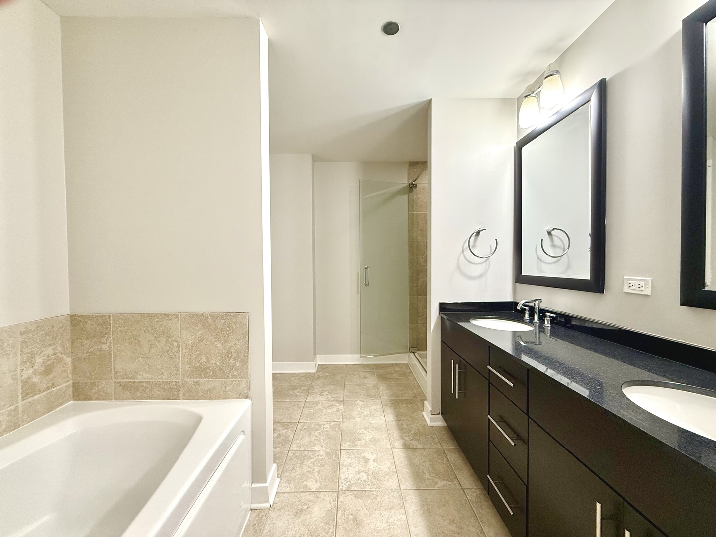 505 N Mcclurg Court 2501 Property Photo 18