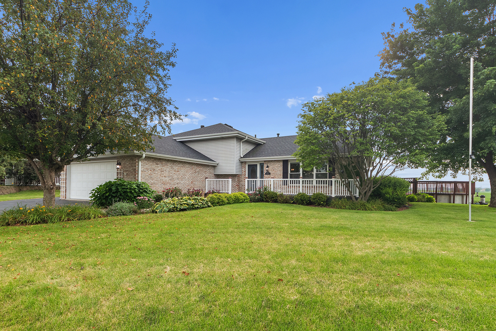 2715 Centurion Lane Property Photo 1