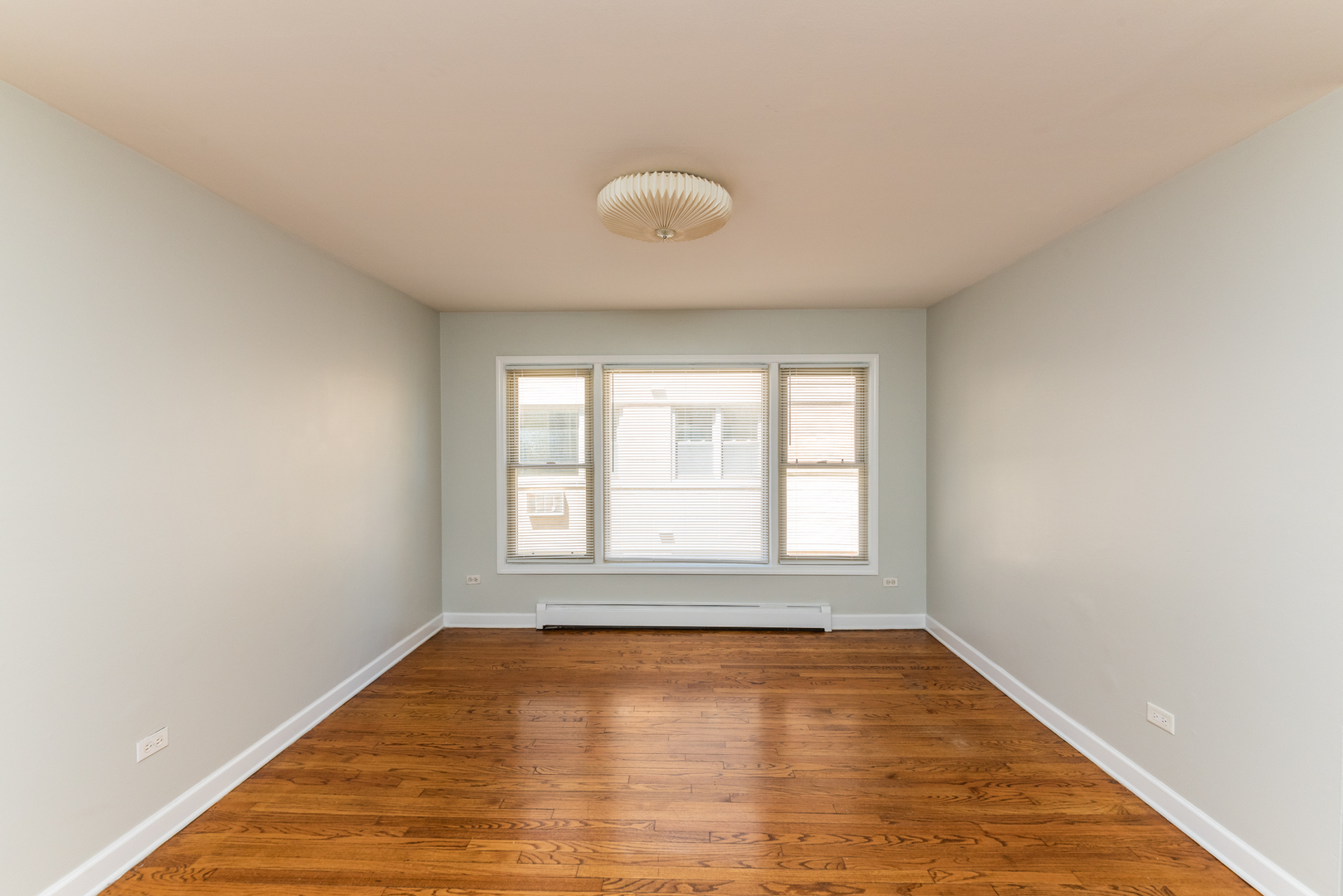 4540 N Wolcott Avenue 2e Property Photo 5