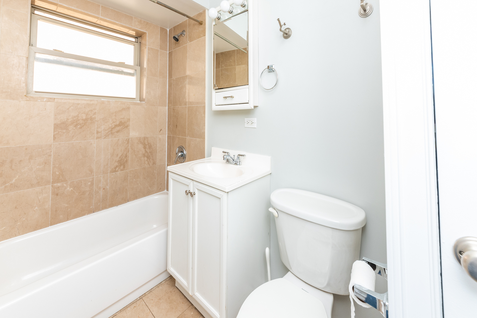 4540 N Wolcott Avenue 2e Property Photo 12