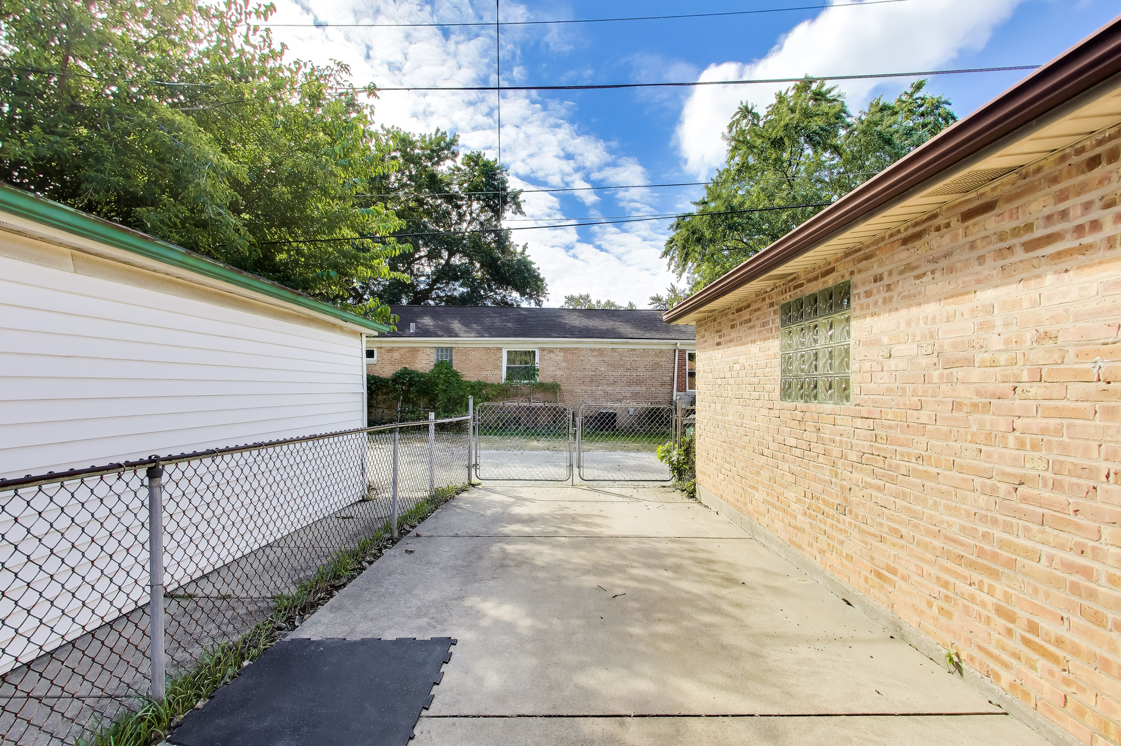 5545 Oakton Street Property Photo 27