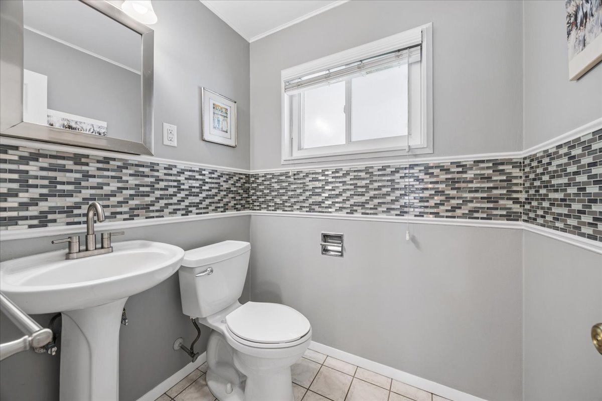 1100 N Oak Park Avenue Property Photo 14