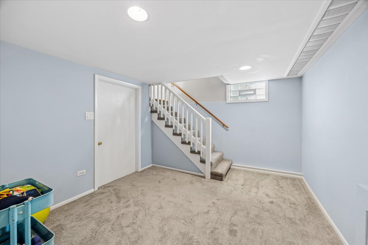 1100 N Oak Park Avenue Property Photo 27