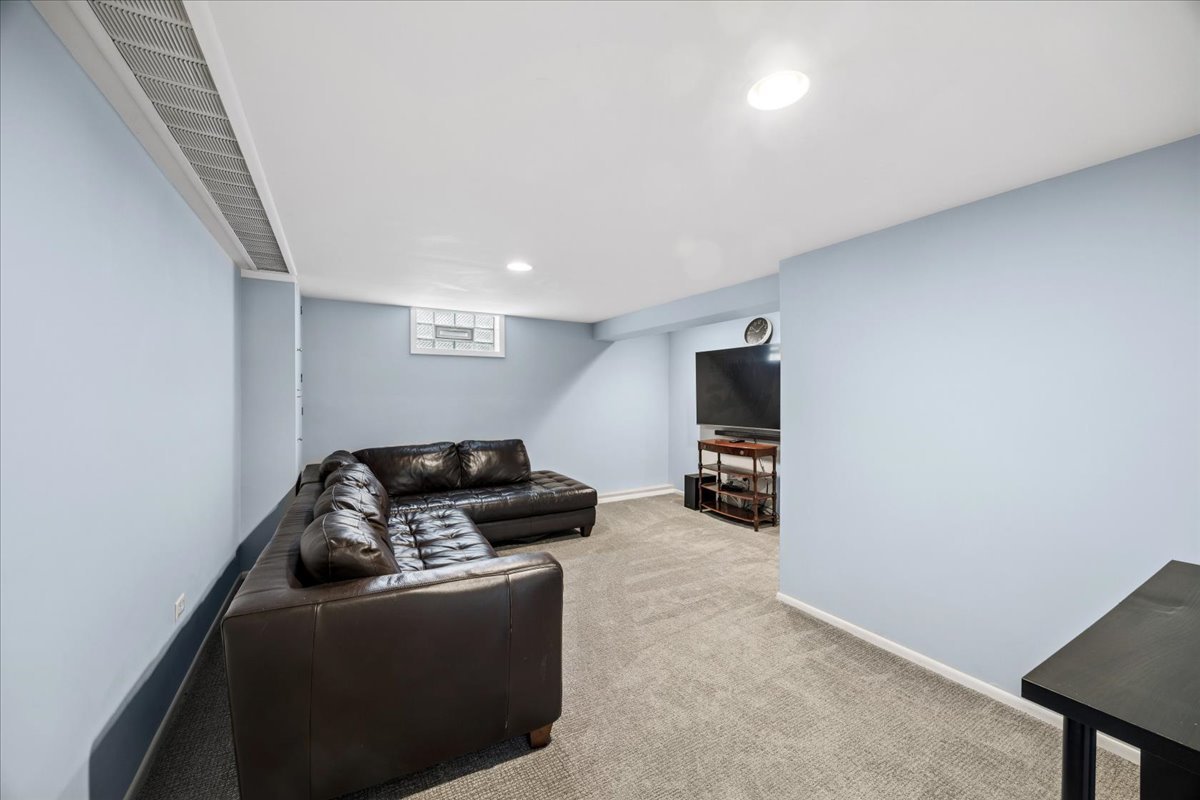 1100 N Oak Park Avenue Property Photo 29