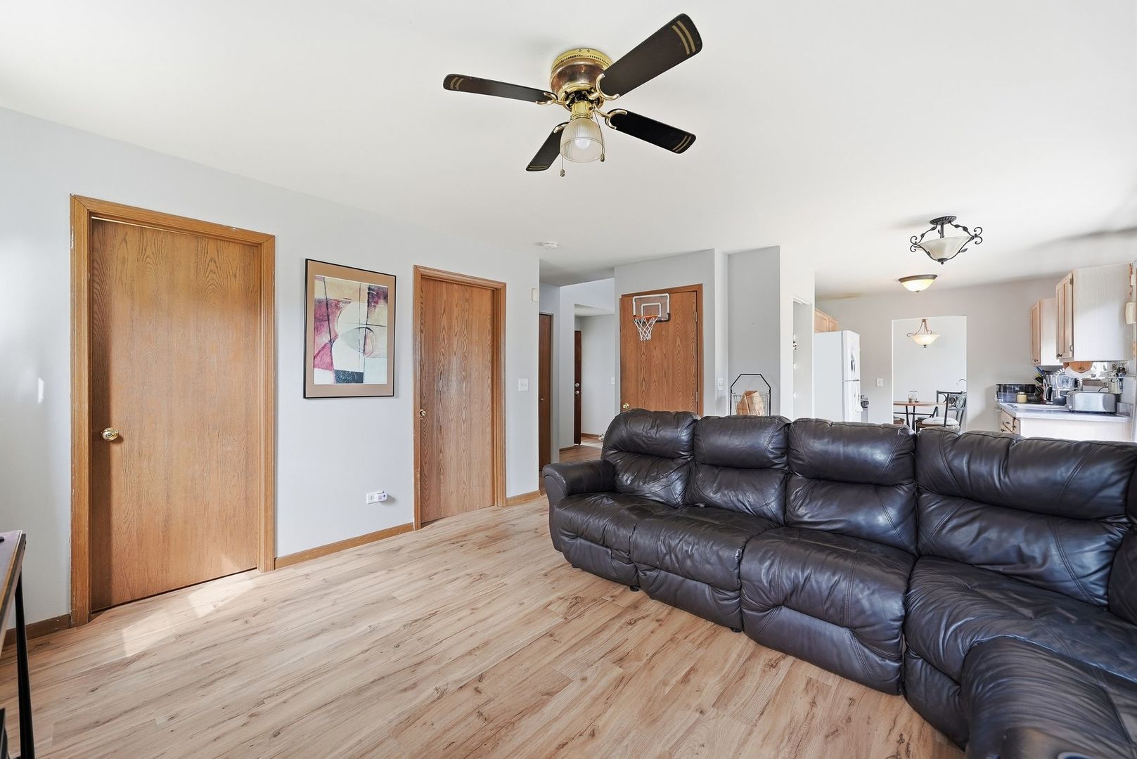 1141 Golden Oaks Parkway Property Photo 6