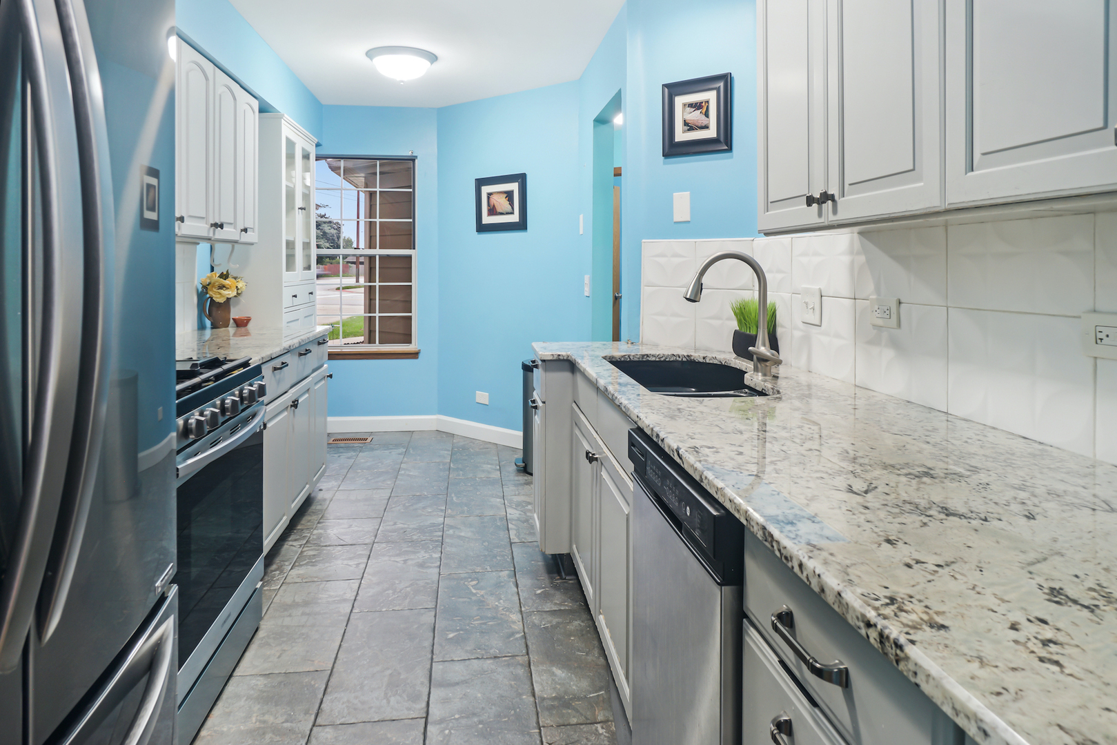 218 Woodstone Drive Property Photo 6