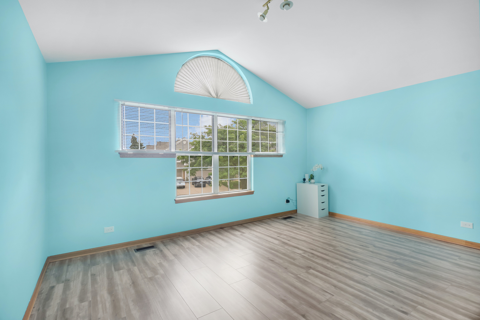 218 Woodstone Drive Property Photo 13