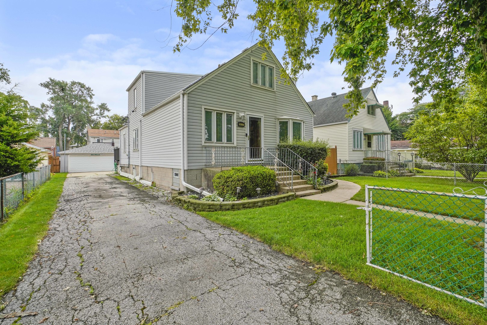 12731648 Property Photo 1