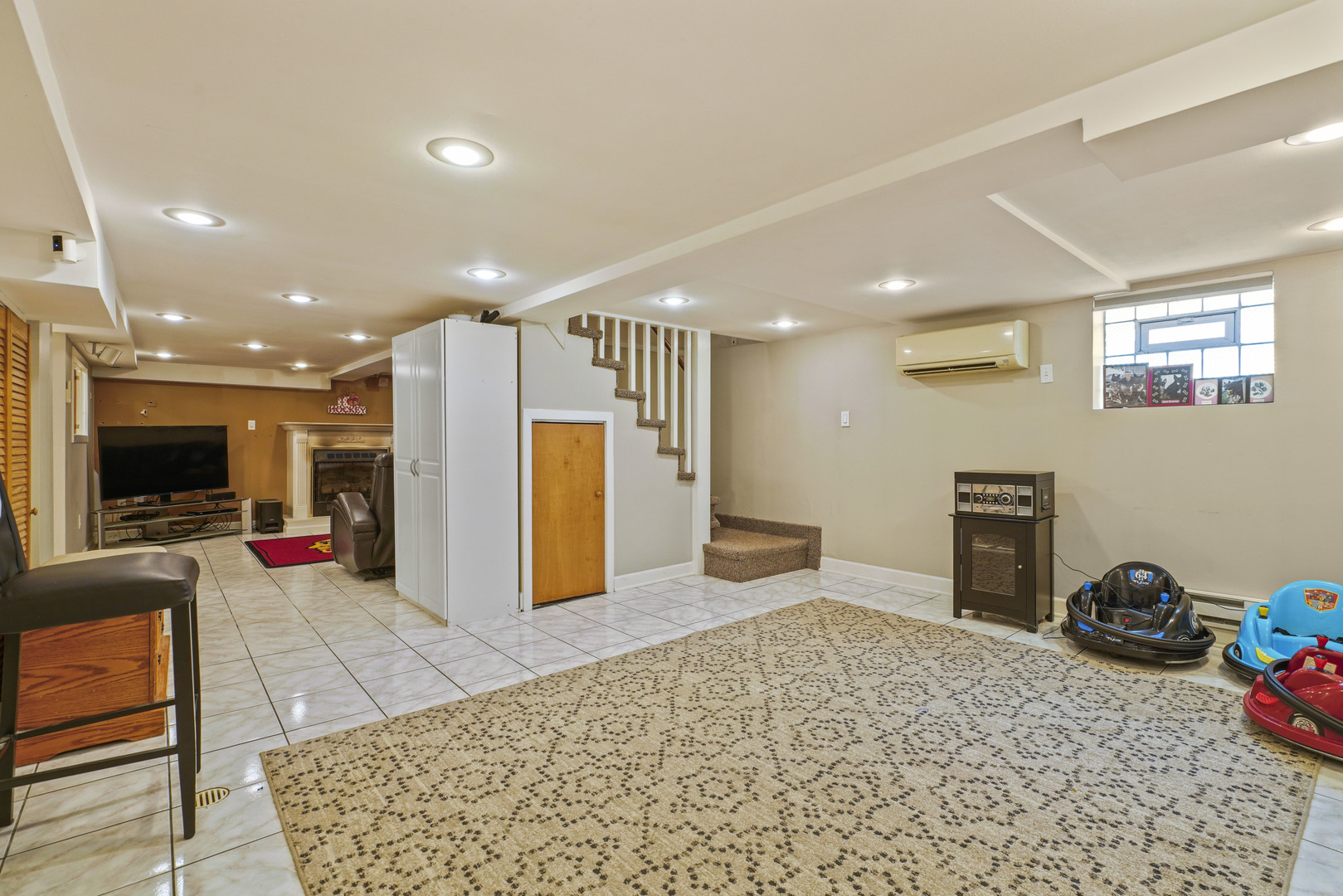12731648 Property Photo 15