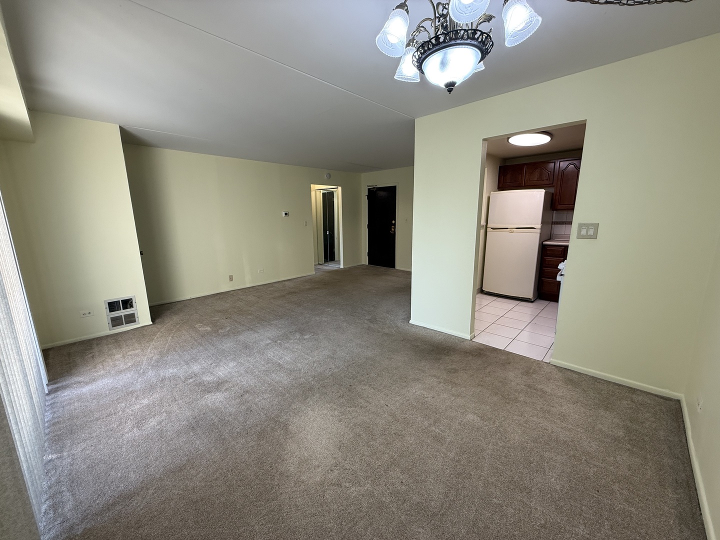 1460 Fairlane Drive 225 Property Photo 3