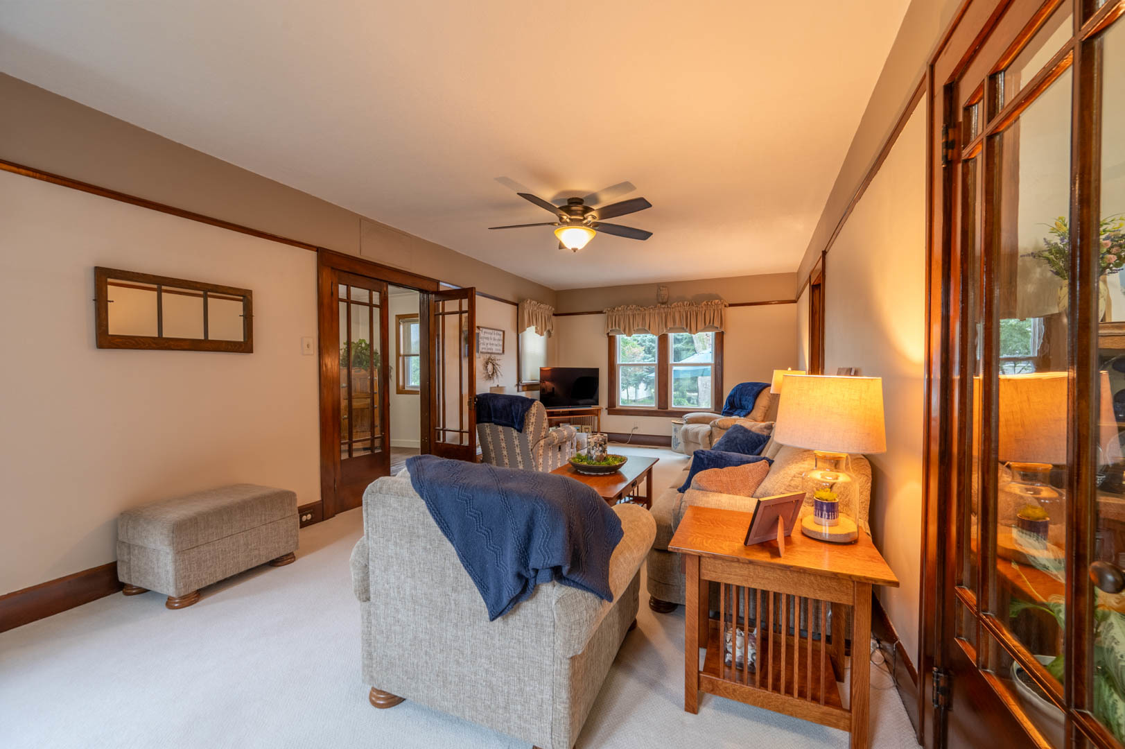 5 E Lincoln Street Property Photo 6