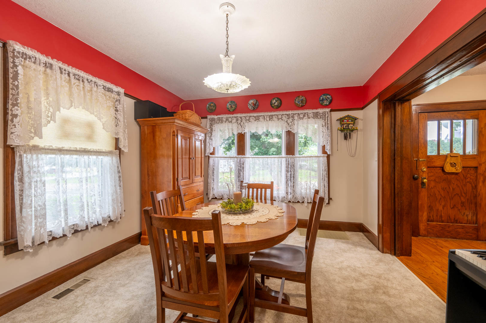 5 E Lincoln Street Property Photo 13