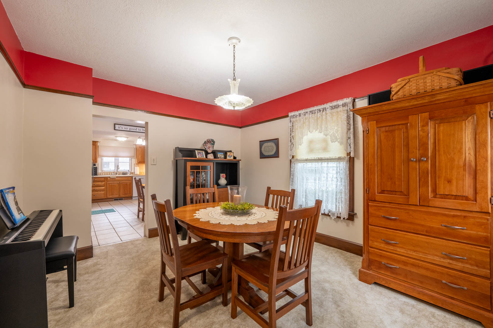 5 E Lincoln Street Property Photo 14