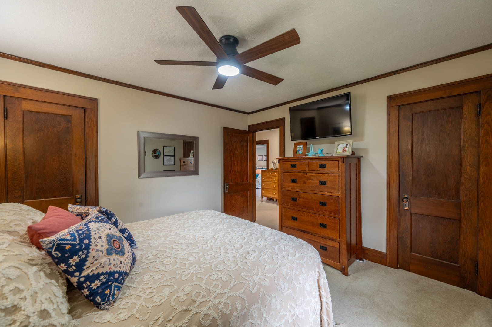 5 E Lincoln Street Property Photo 27