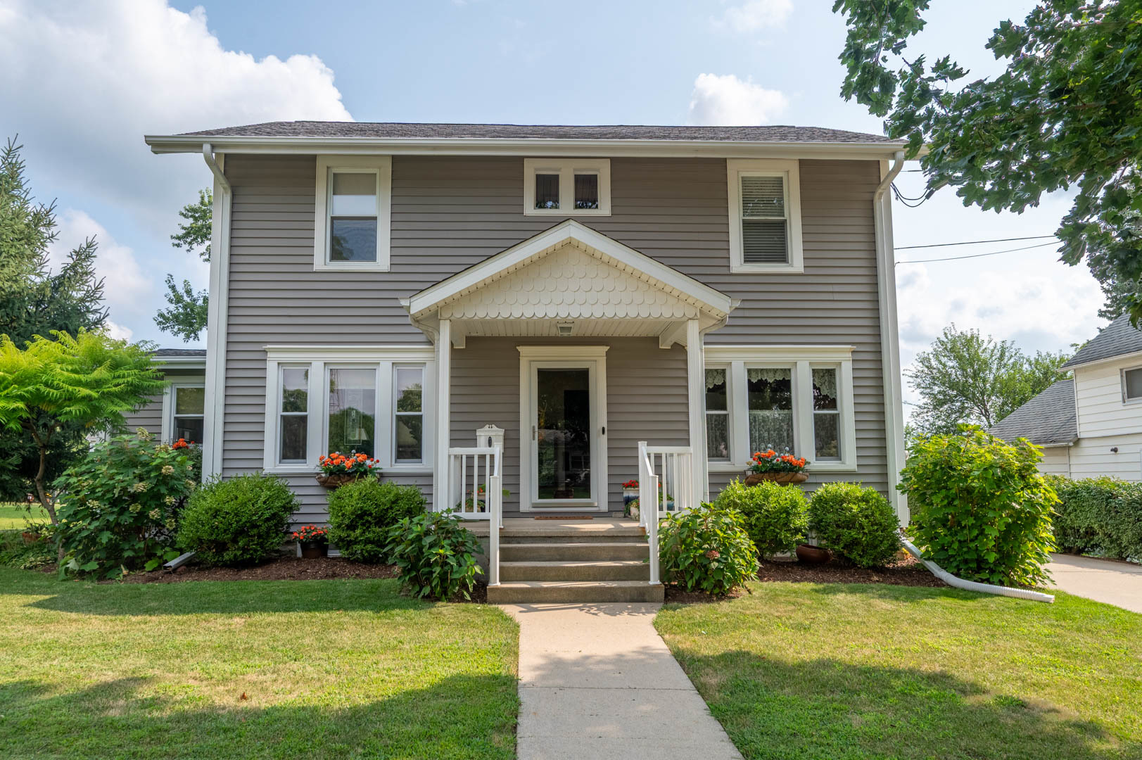 5 E Lincoln Street Property Photo 37