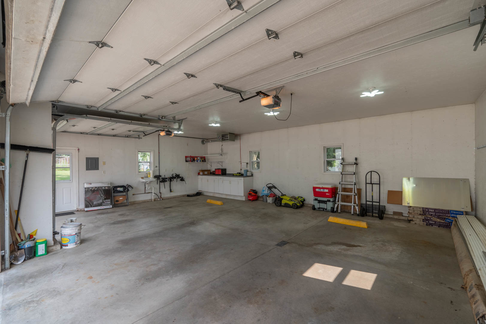 5 E Lincoln Street Property Photo 46