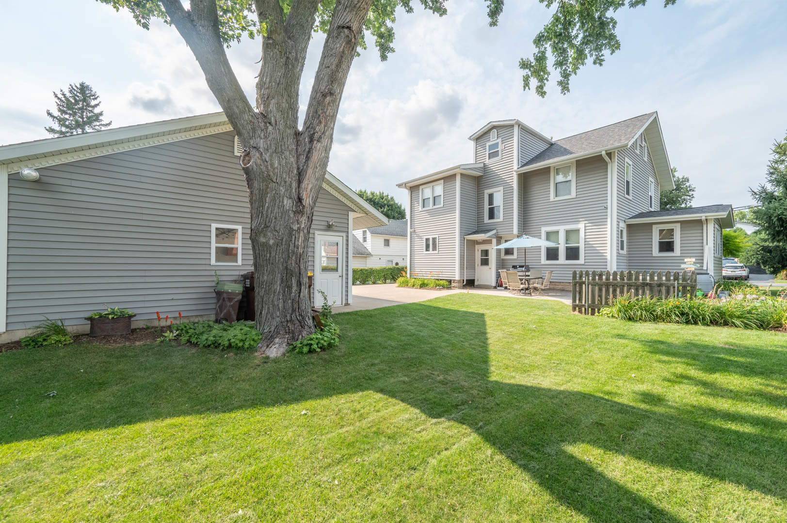 5 E Lincoln Street Property Photo 47