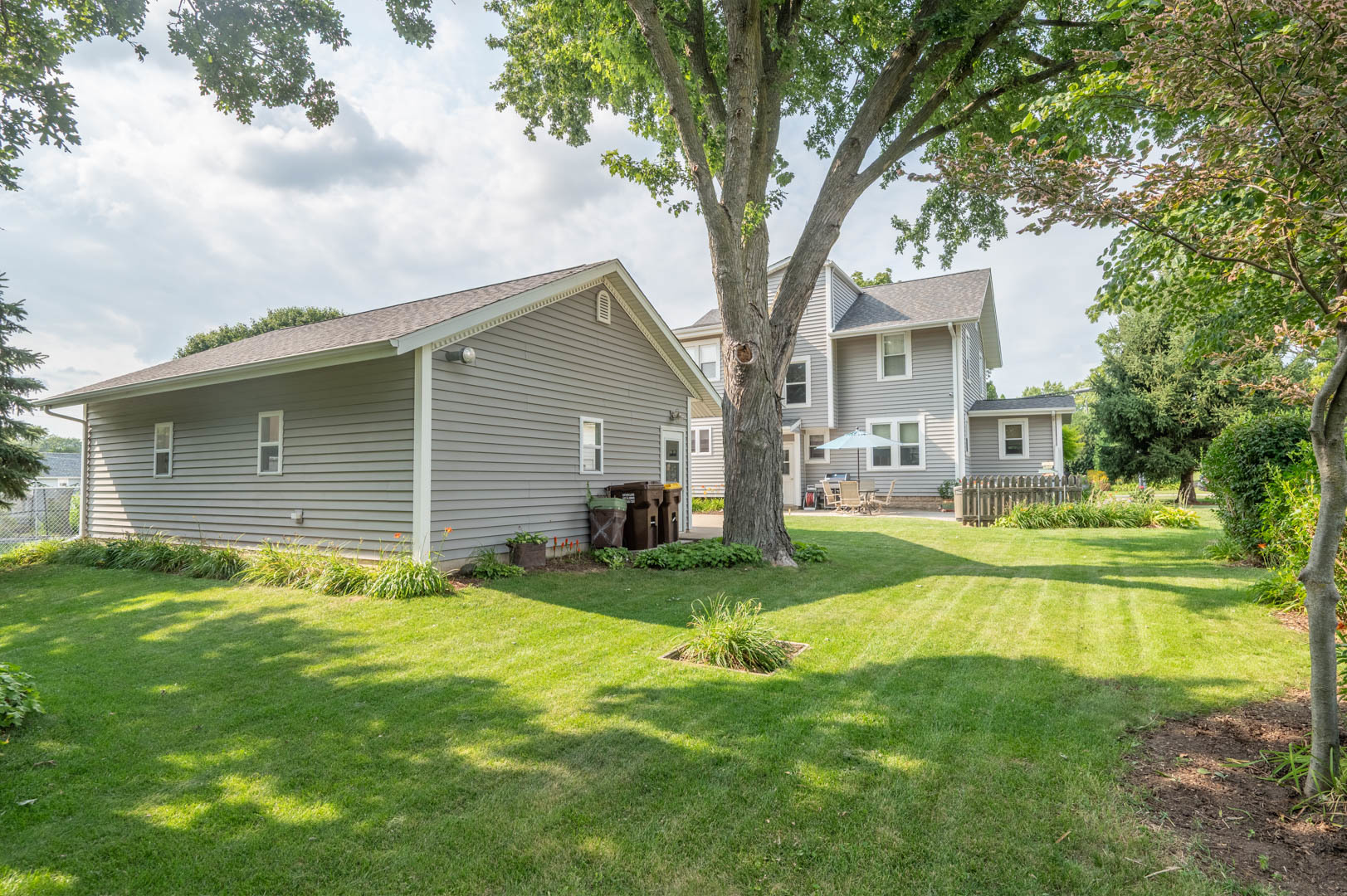 5 E Lincoln Street Property Photo 48