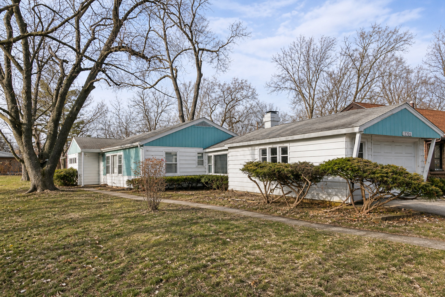 17306 Holmes Avenue Property Photo 1