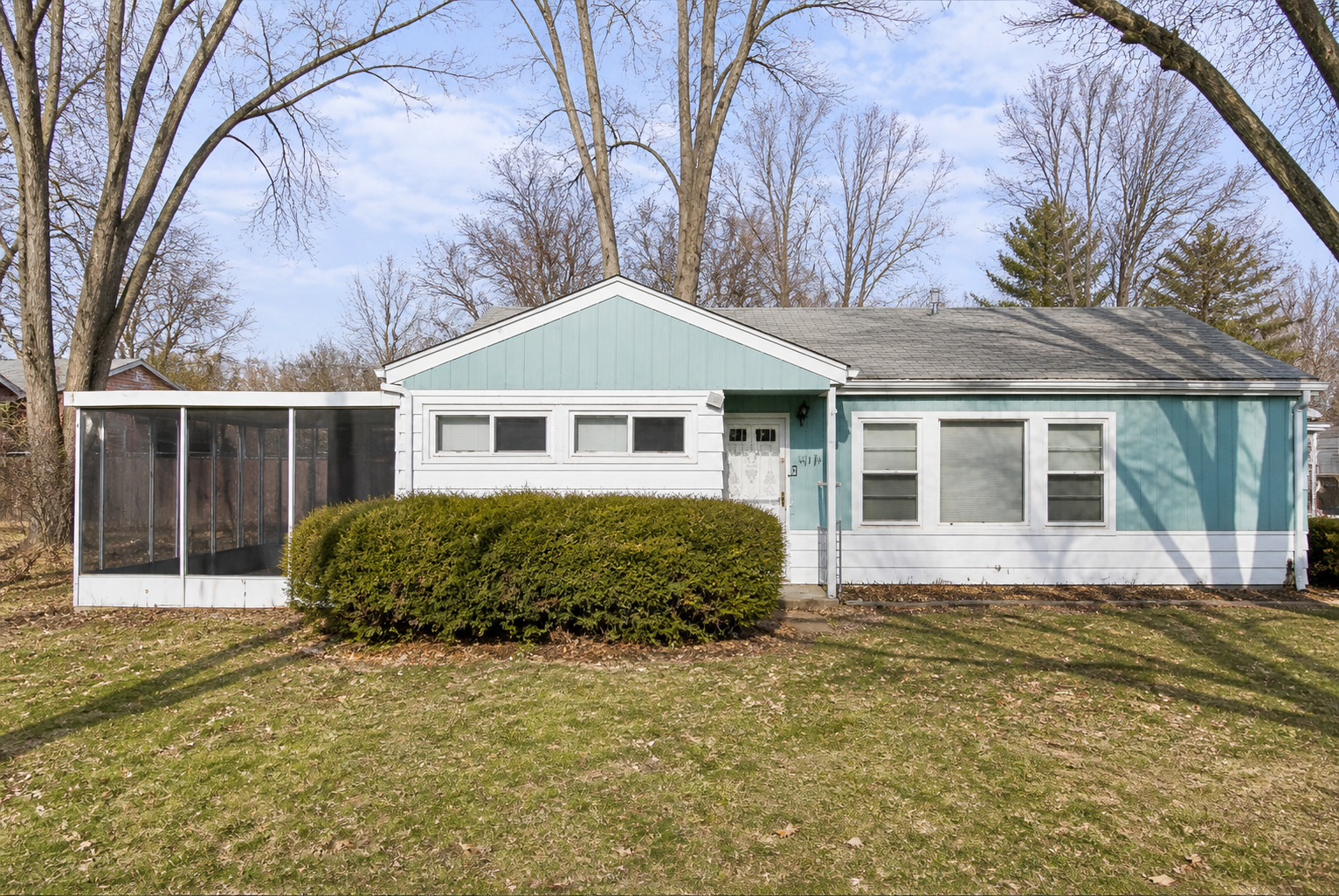 17306 Holmes Avenue Property Photo 2