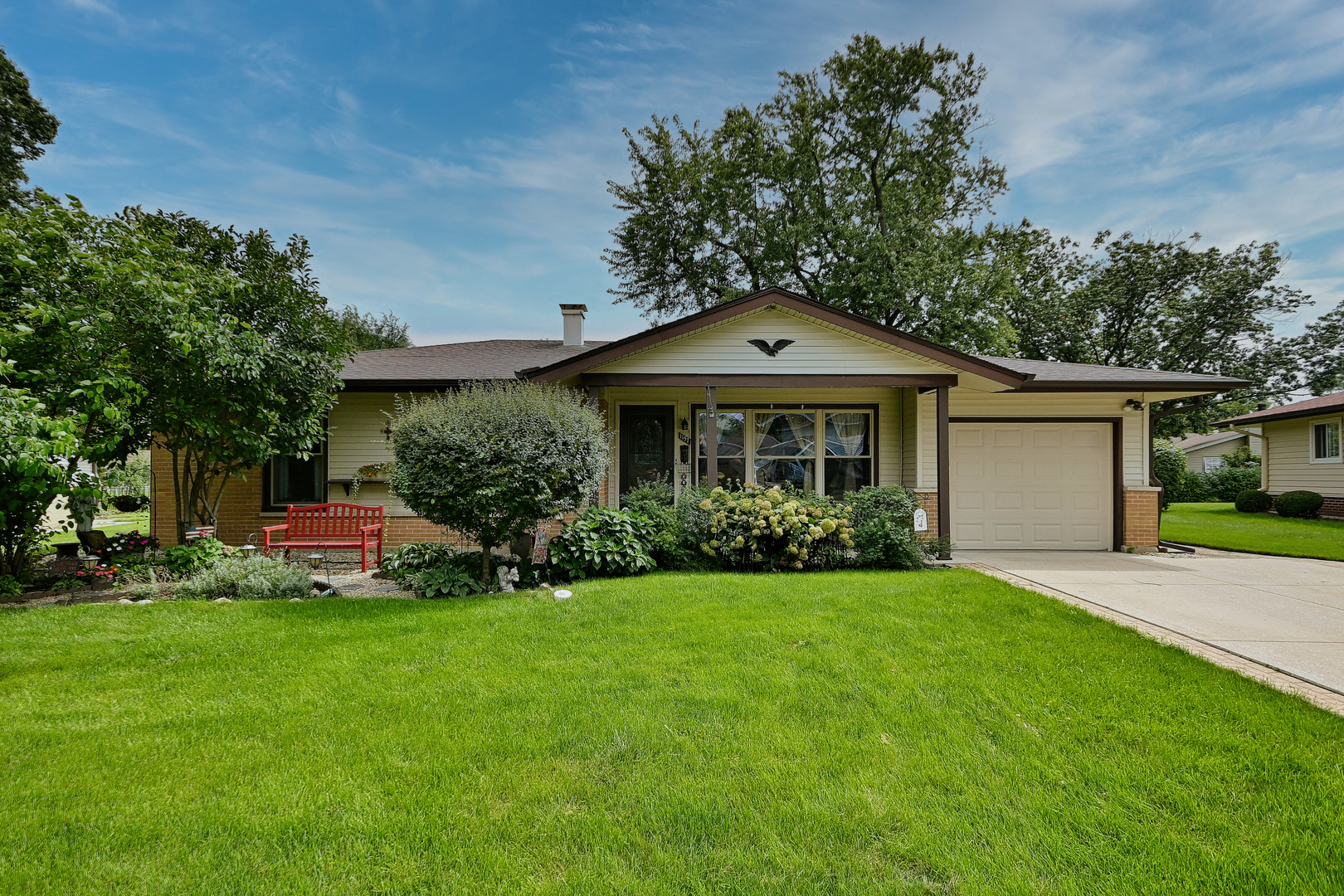 1157 Elmwood Lane Property Photo 1