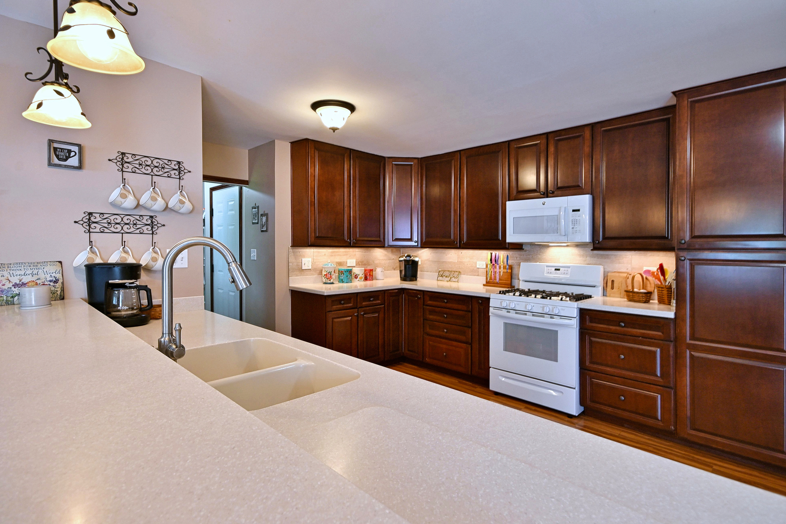1157 Elmwood Lane Property Photo 6