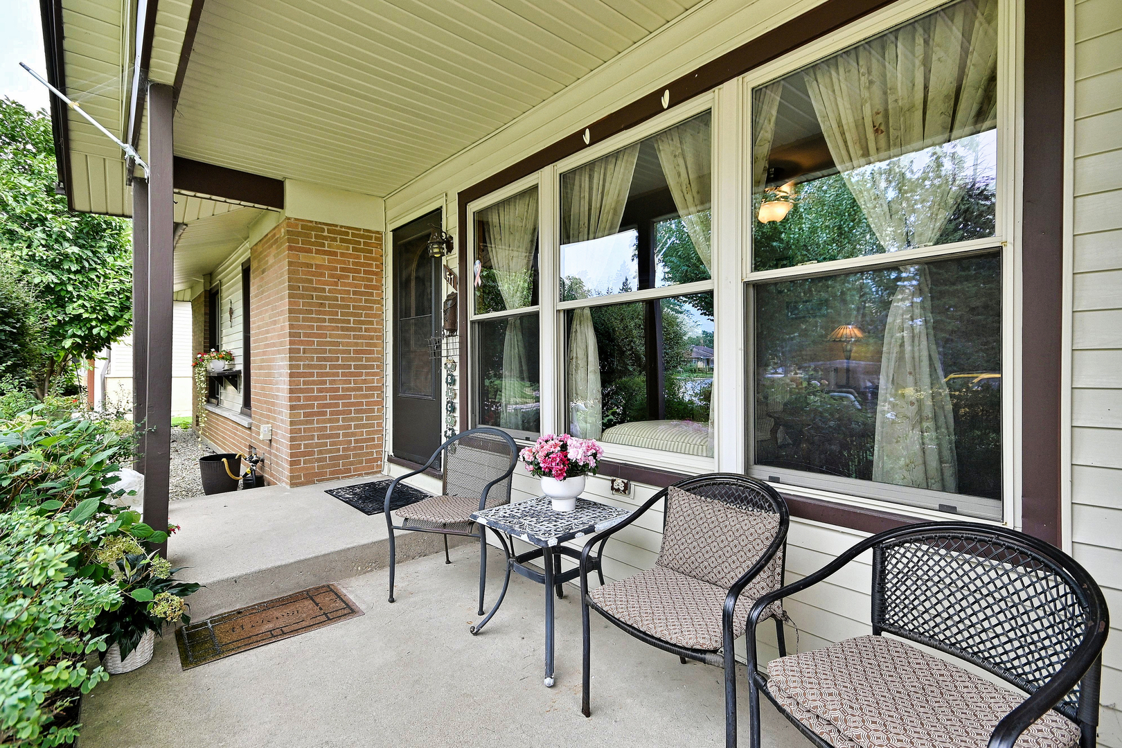 1157 Elmwood Lane Property Photo 12
