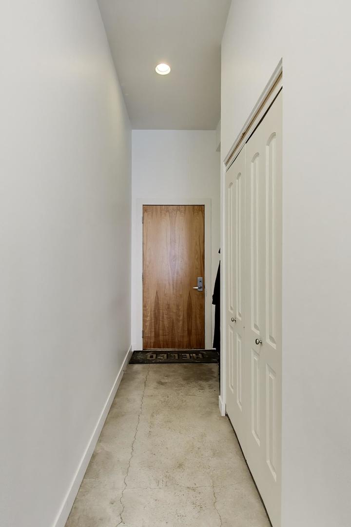939 W Madison Street 504 Property Photo 12