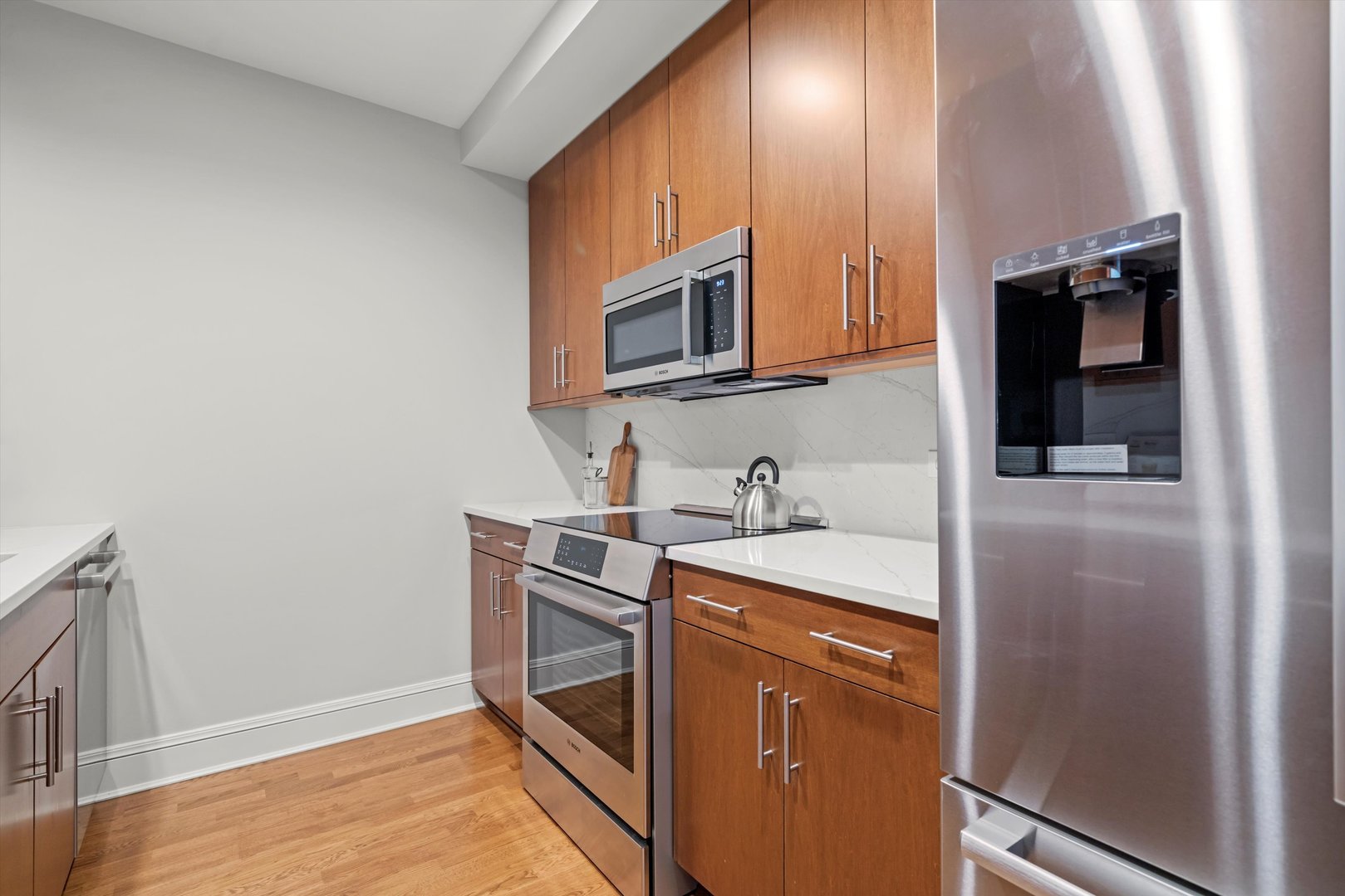 850 N Lake Shore Drive 1306 Property Photo 12