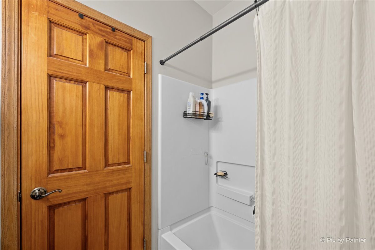 752 Prairie Pond Circle Property Photo 25