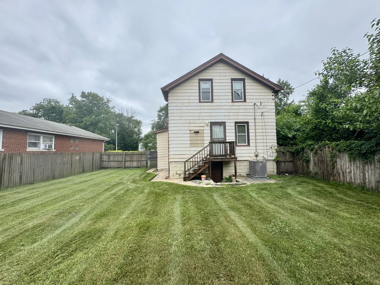 433 Hirsch Avenue Property Photo 3