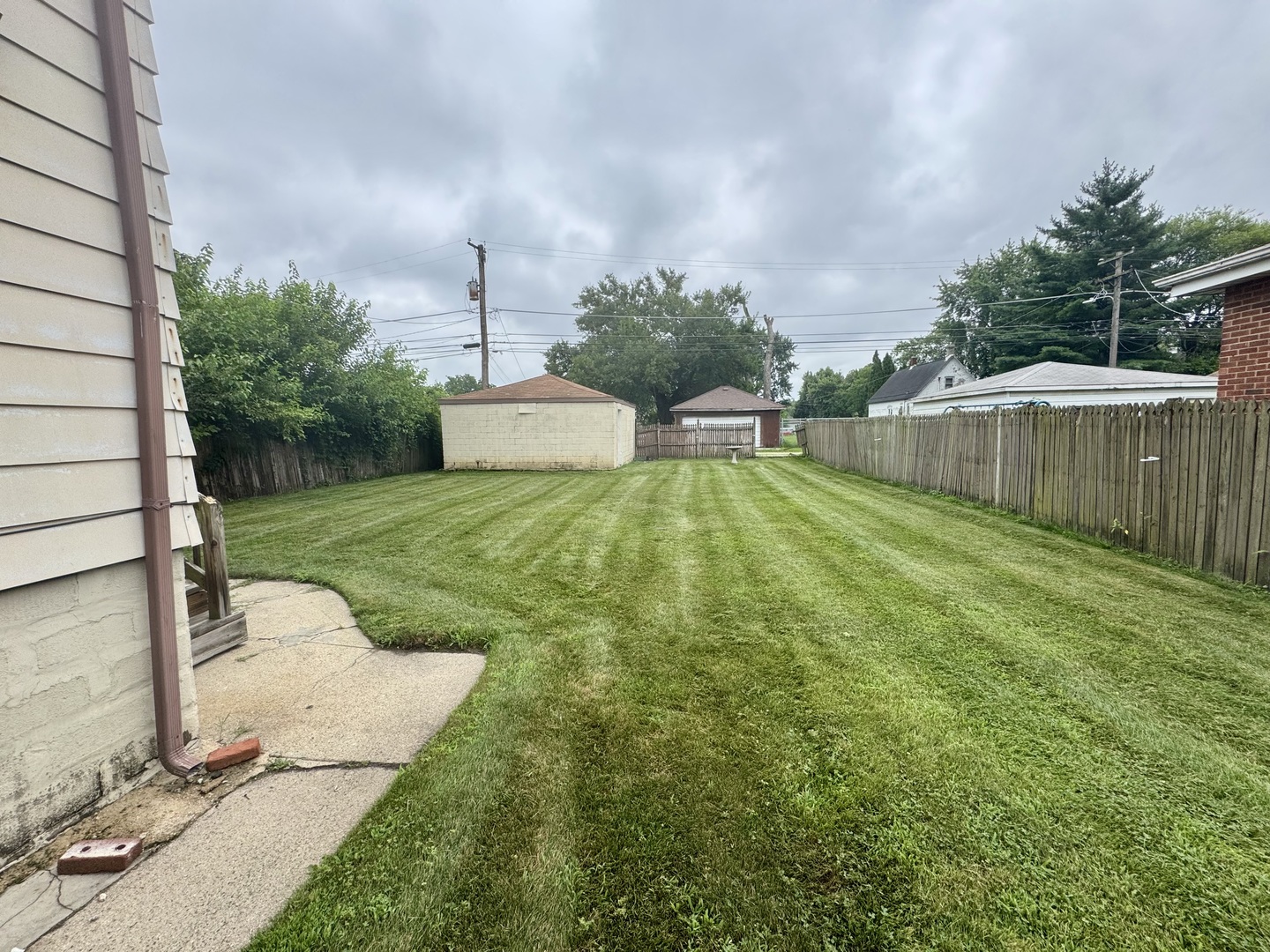 433 Hirsch Avenue Property Photo 4