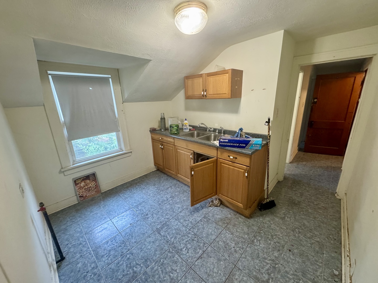 433 Hirsch Avenue Property Photo 7