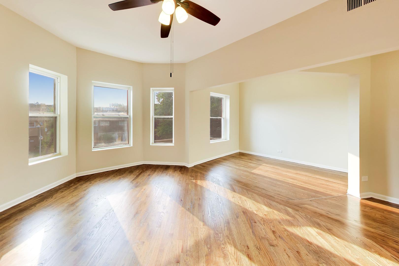 6520 S Ellis Avenue Property Photo 2