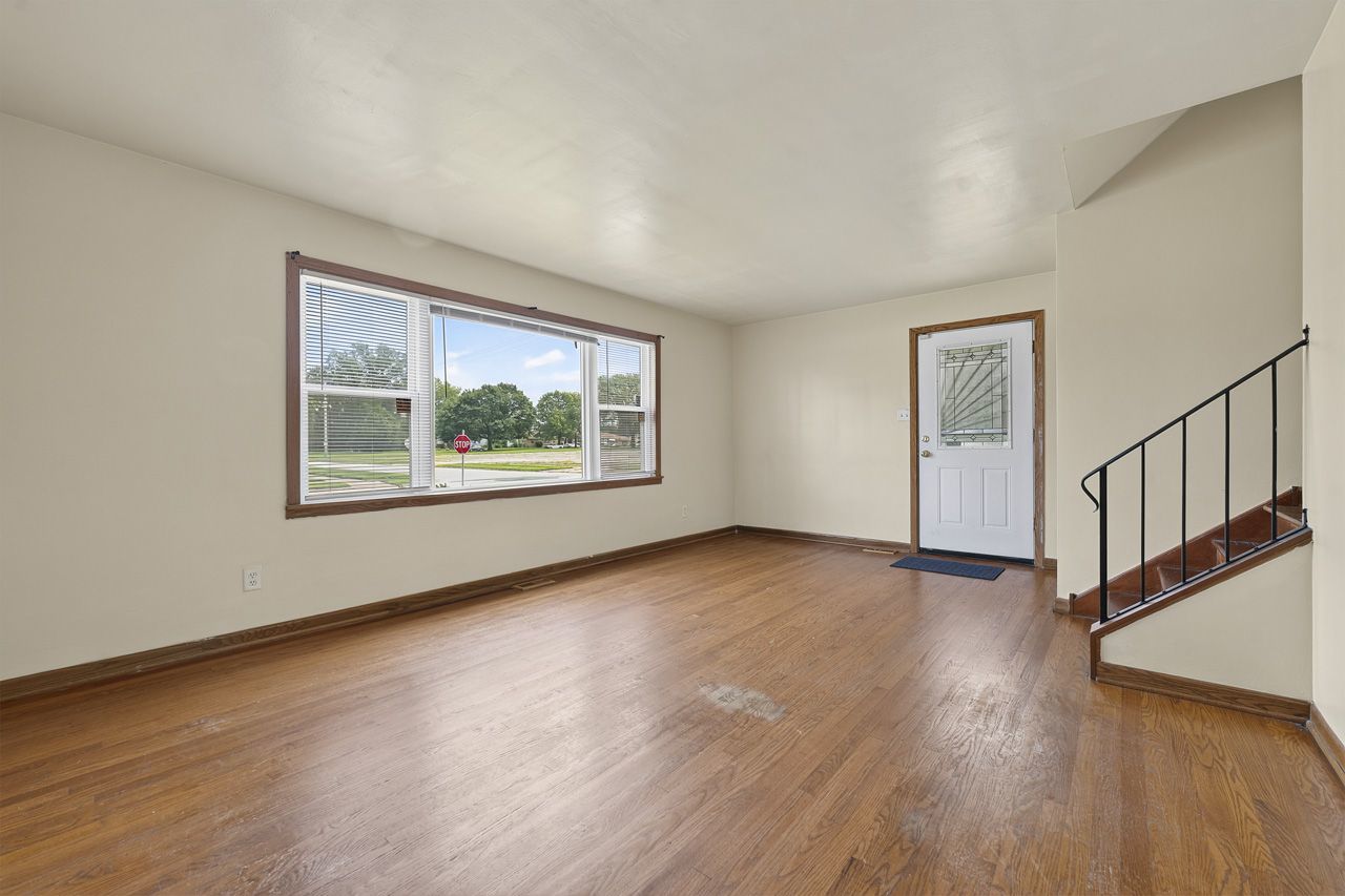 524 Hirsch Avenue Property Photo 2