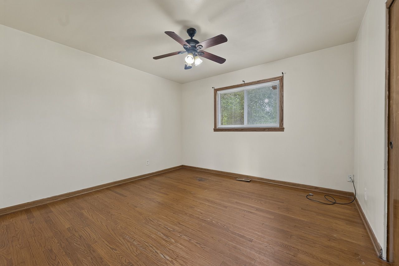 524 Hirsch Avenue Property Photo 13